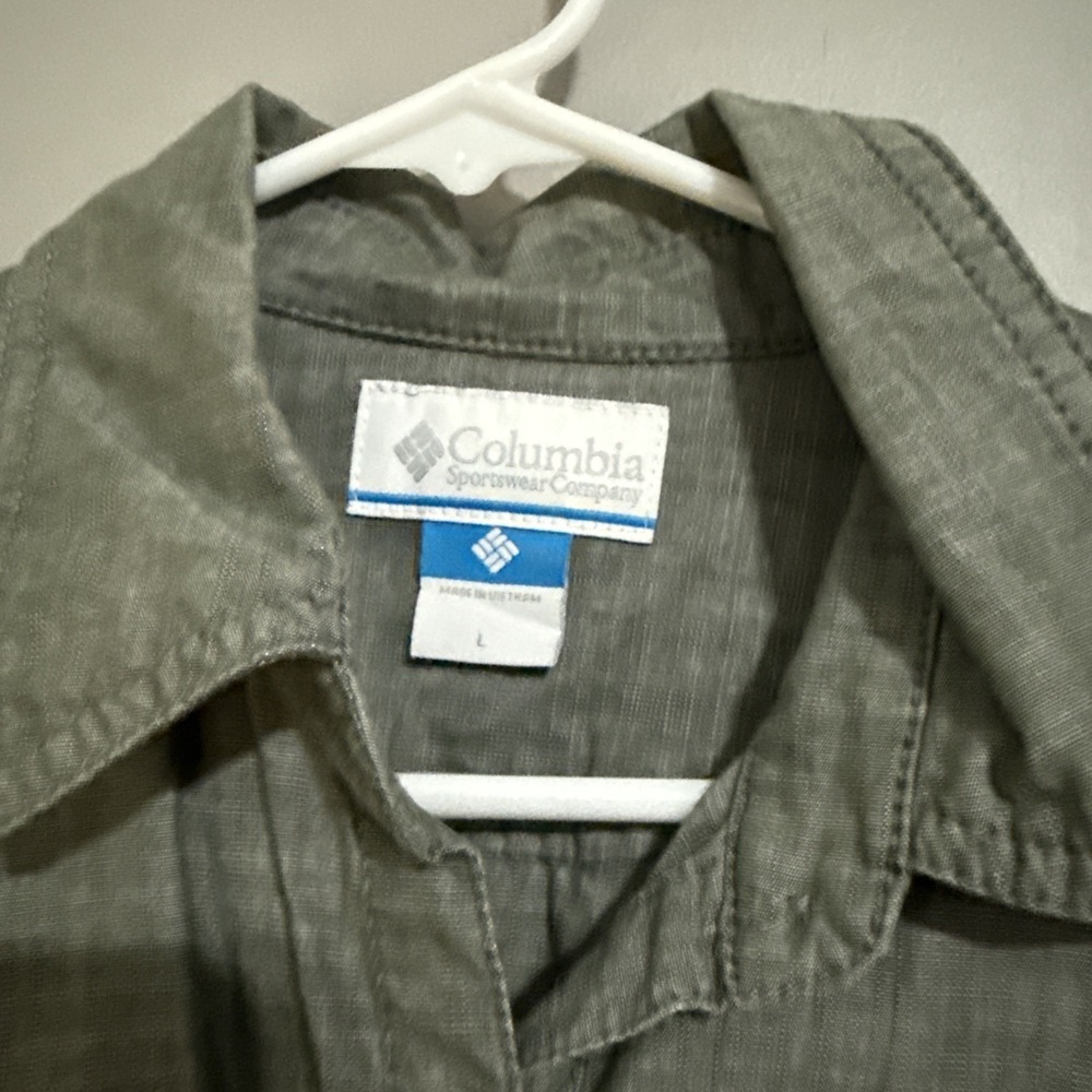Columbia Shirt Women L Chambray-like Double Breast Pockets, Convertible Sleeves - Picture 2 of 7